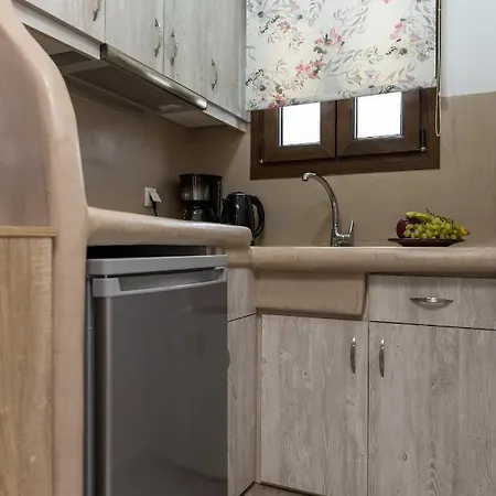 Elizabeth's Small Naxos City