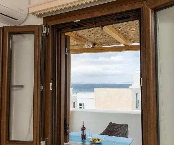 Elizabeth's Small * Naxos City